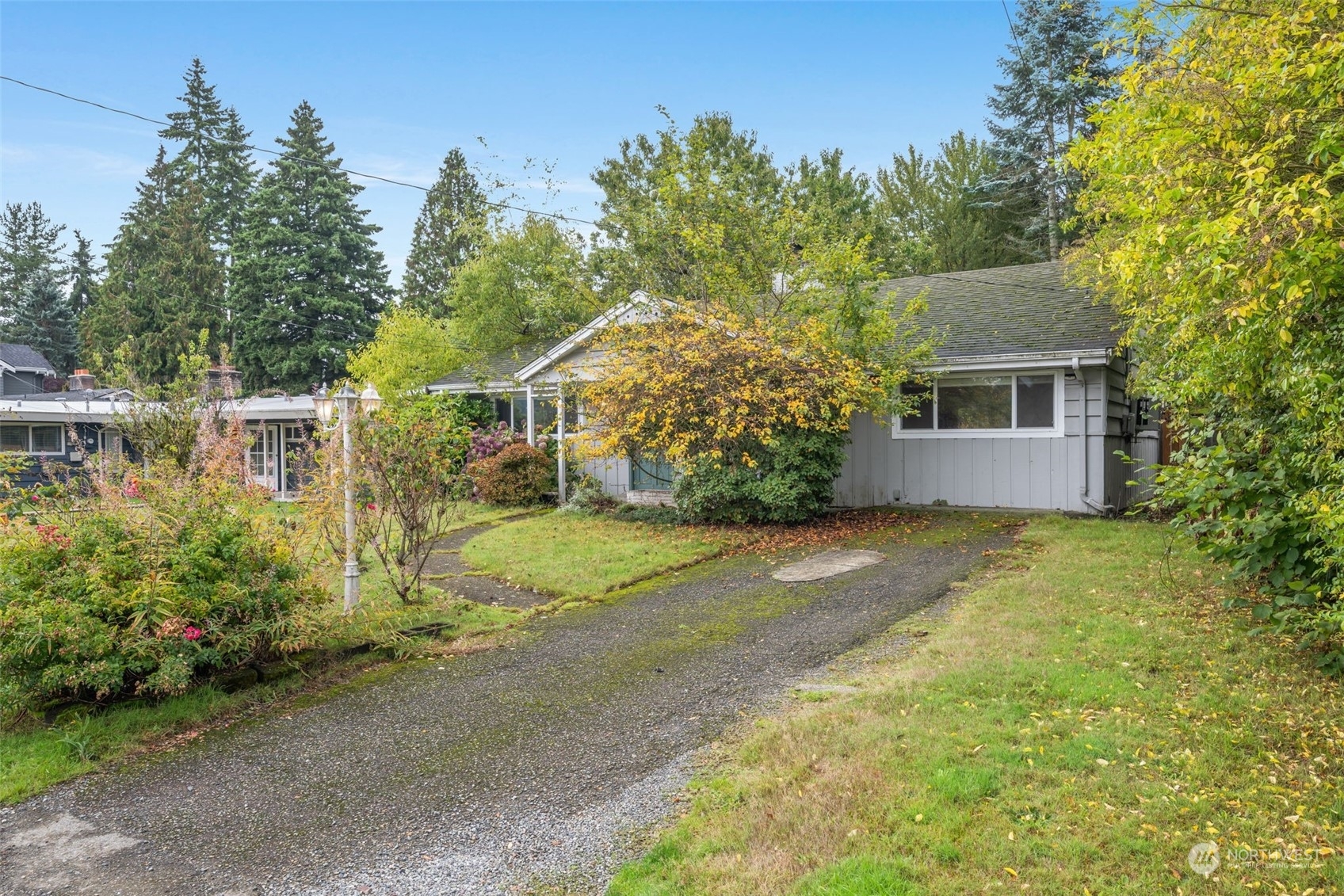 Property Photo:  10425 NE 28th Place  WA 98004 