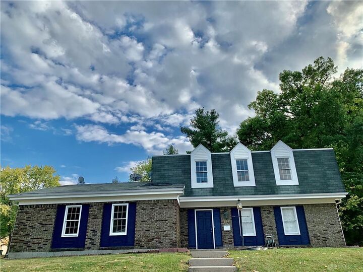 254 Royal Oaks Drive  Fairborn OH 45324 photo