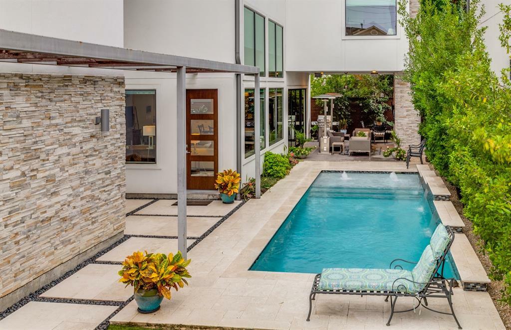 Property Photo: 1810 Park Street TX 77019