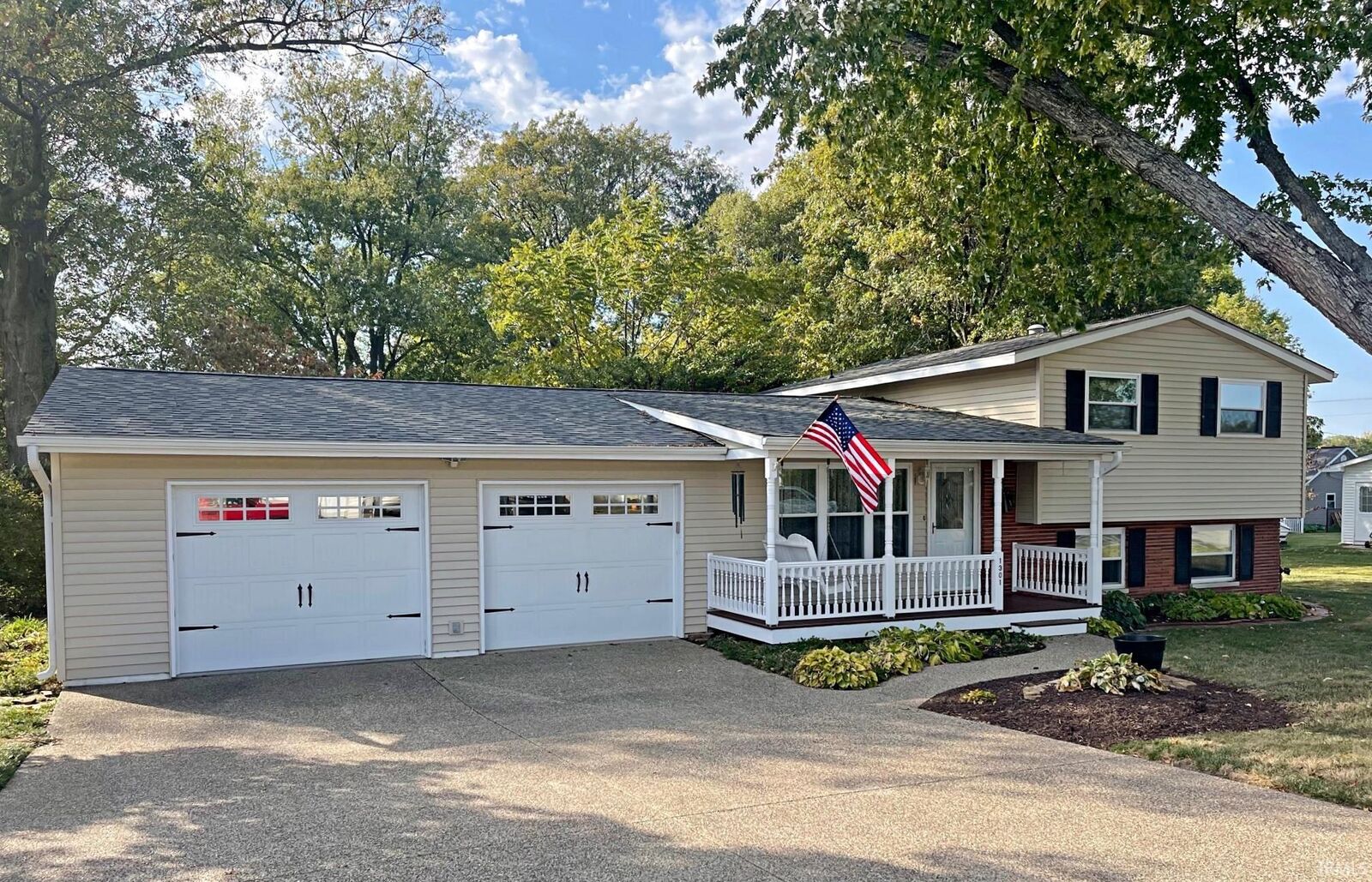 Property Photo:  1301 NE 3rd Street  IN 47501 