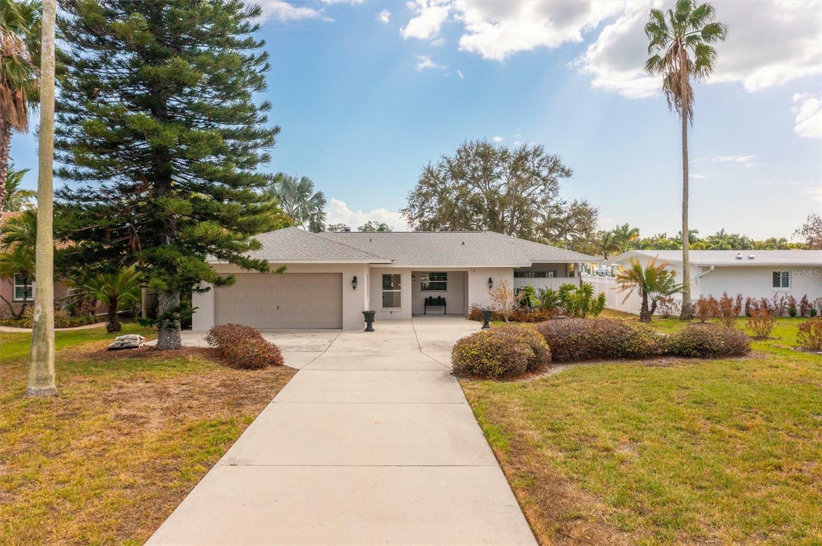 Property Photo: 3 Treasure Lane FL 33706