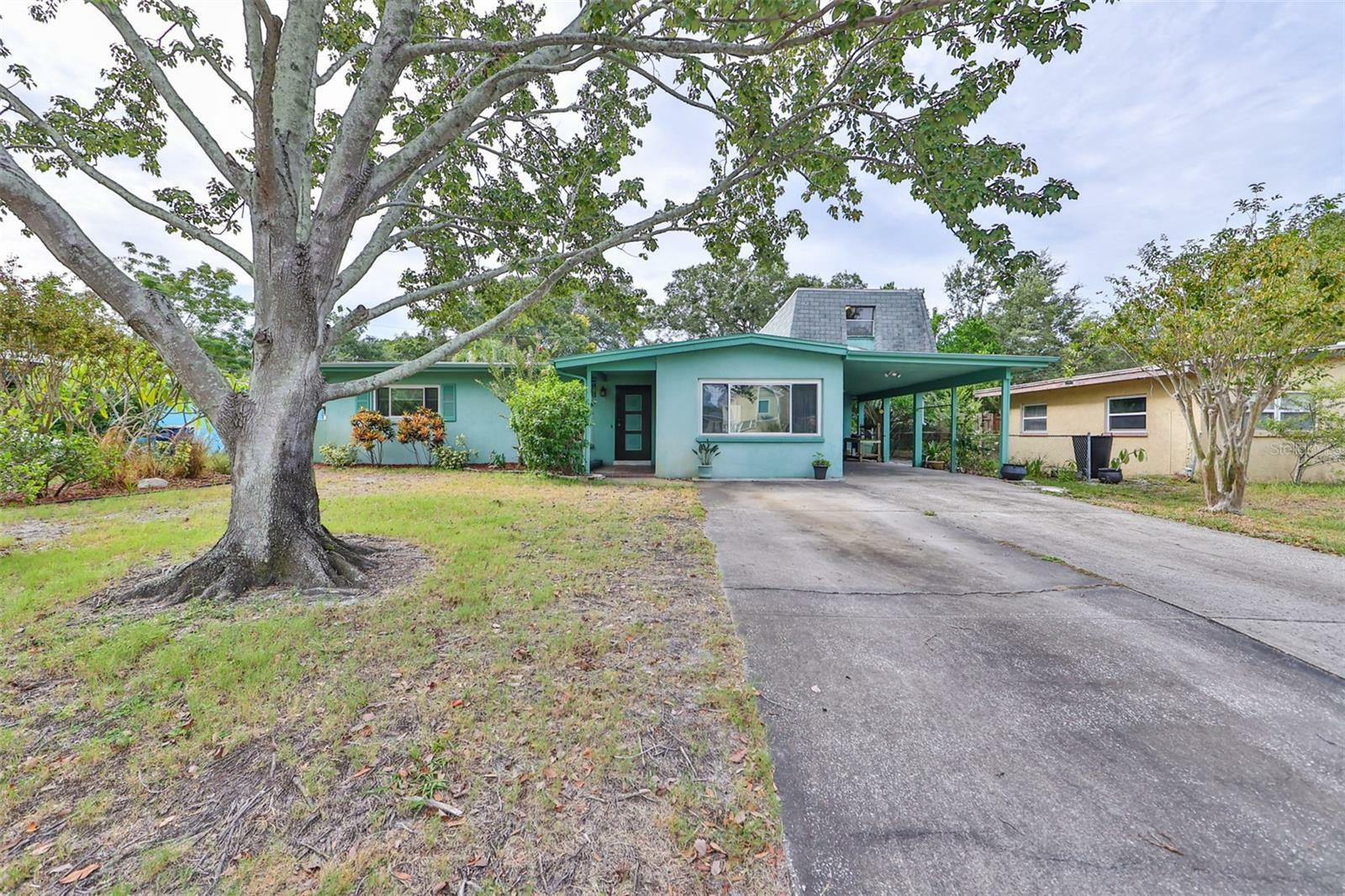 Property Photo:  1601 Logan Street  FL 33755 