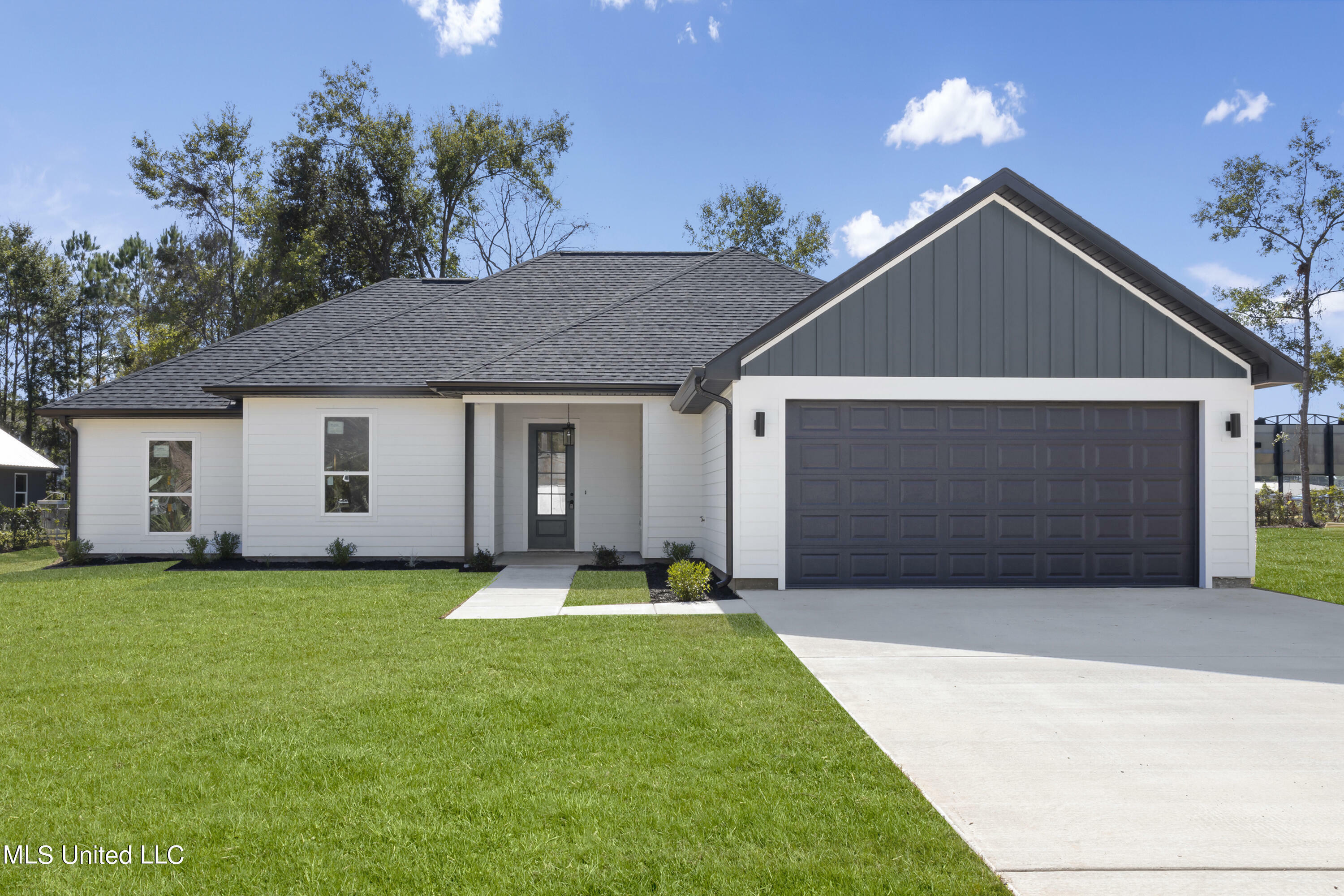 Property Photo:  3165 Toncrey Road  MS 39540 