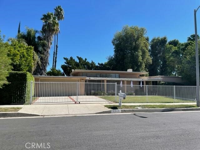 9540 Donna Avenue  Northridge CA 91324 photo