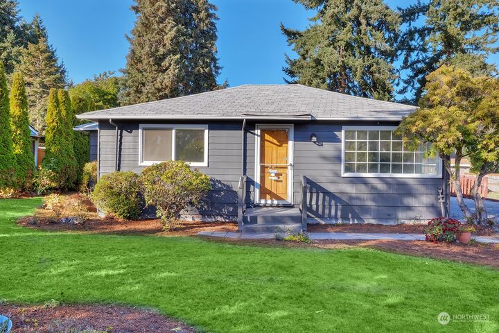 330 S 185th Street  Burien WA 98148 photo