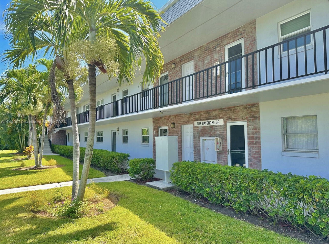 Property Photo:  1176 Bayshore Drive 105  FL 34949 