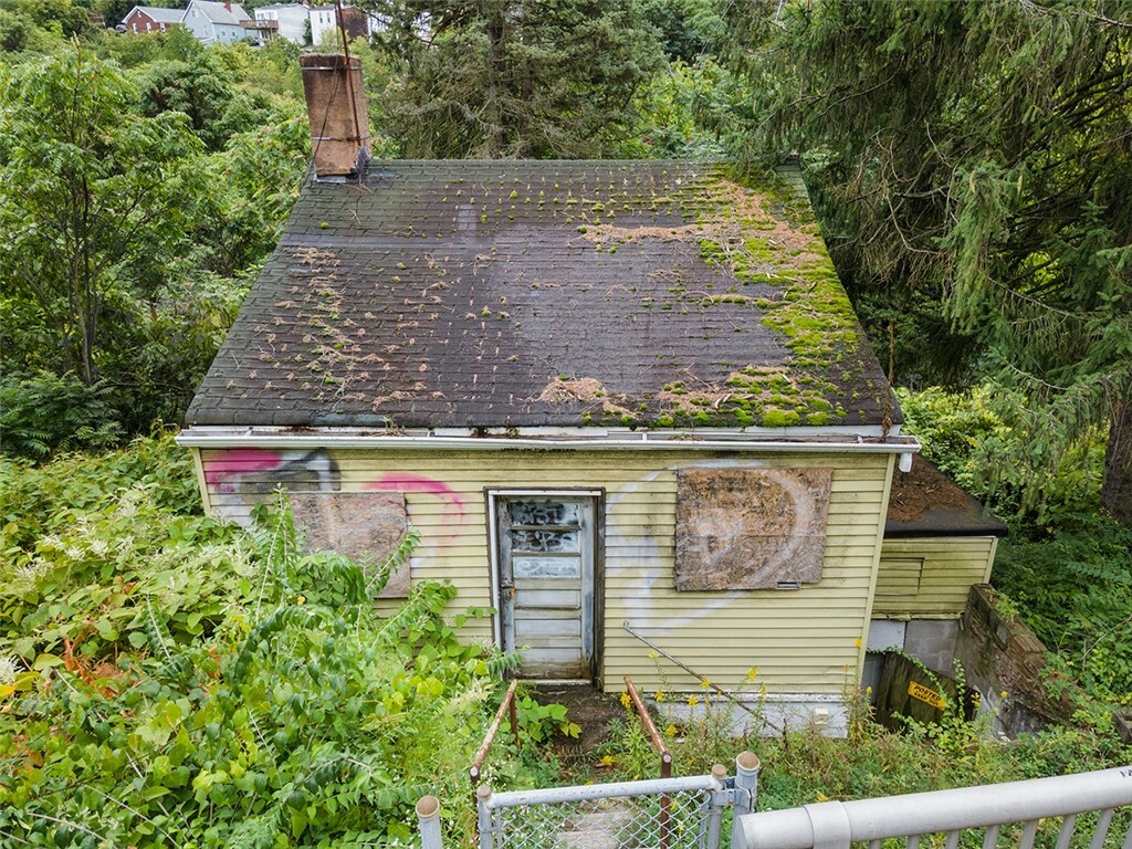 Property Photo:  1047 Arlington Ave  PA 15203 