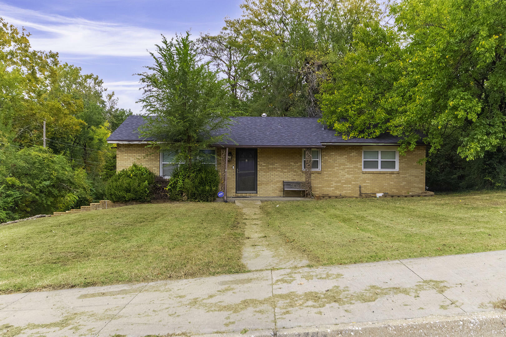 Property Photo:  7 E Texas Ave  MO 65202 