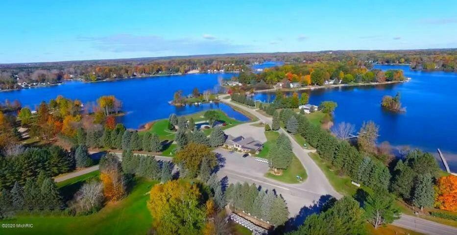 Property Photo:  9482 Fawn Lake Drive  MI 49346 