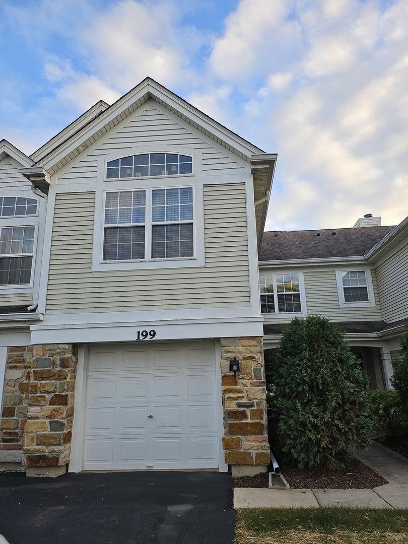 Property Photo: 199 Concord Lane 199 IL 60188