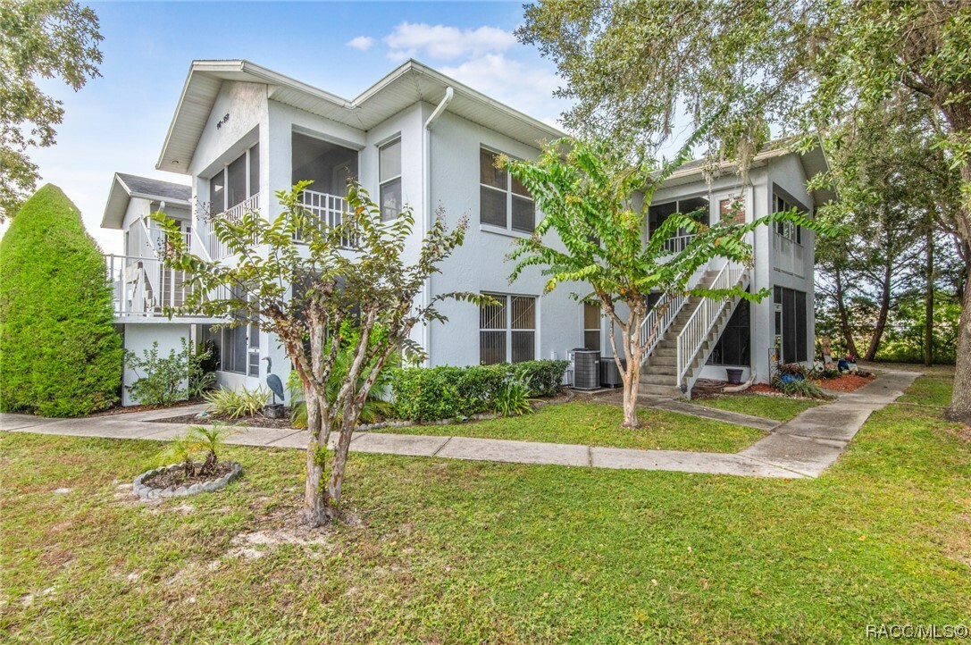 Property Photo:  951 SE Mayo Drive  FL 34429 