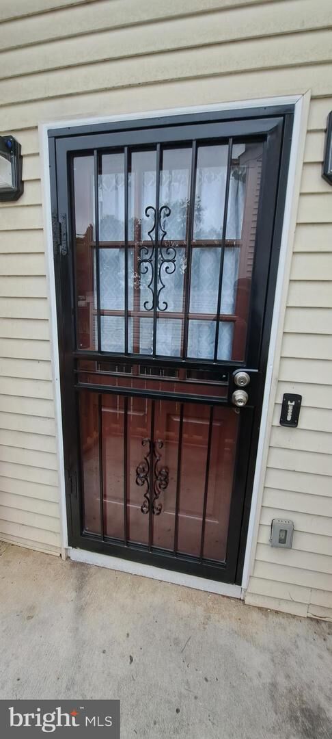 Property Photo: 702 Mentor Avenue MD 20743