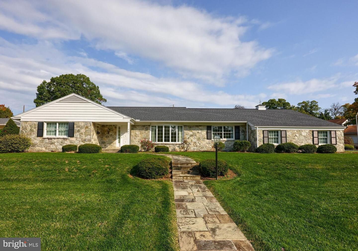 Property Photo:  701 Pershing Avenue  PA 17522 