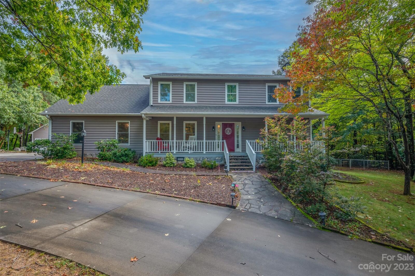 Property Photo: 215 Hillcrest Drive NC 28722