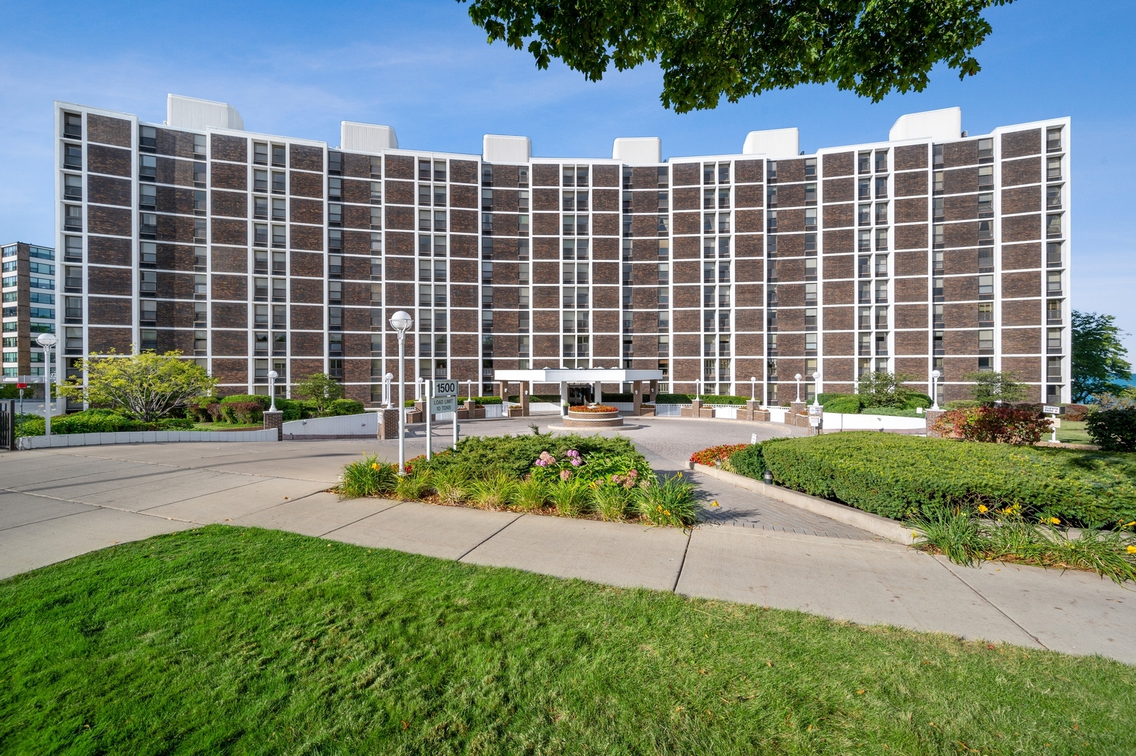 Property Photo:  1500 Sheridan Road 2E  IL 60091 