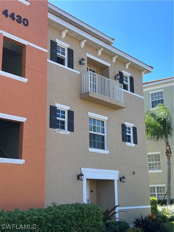 Property Photo:  4430 Botanical Place Circle 307  FL 34112 
