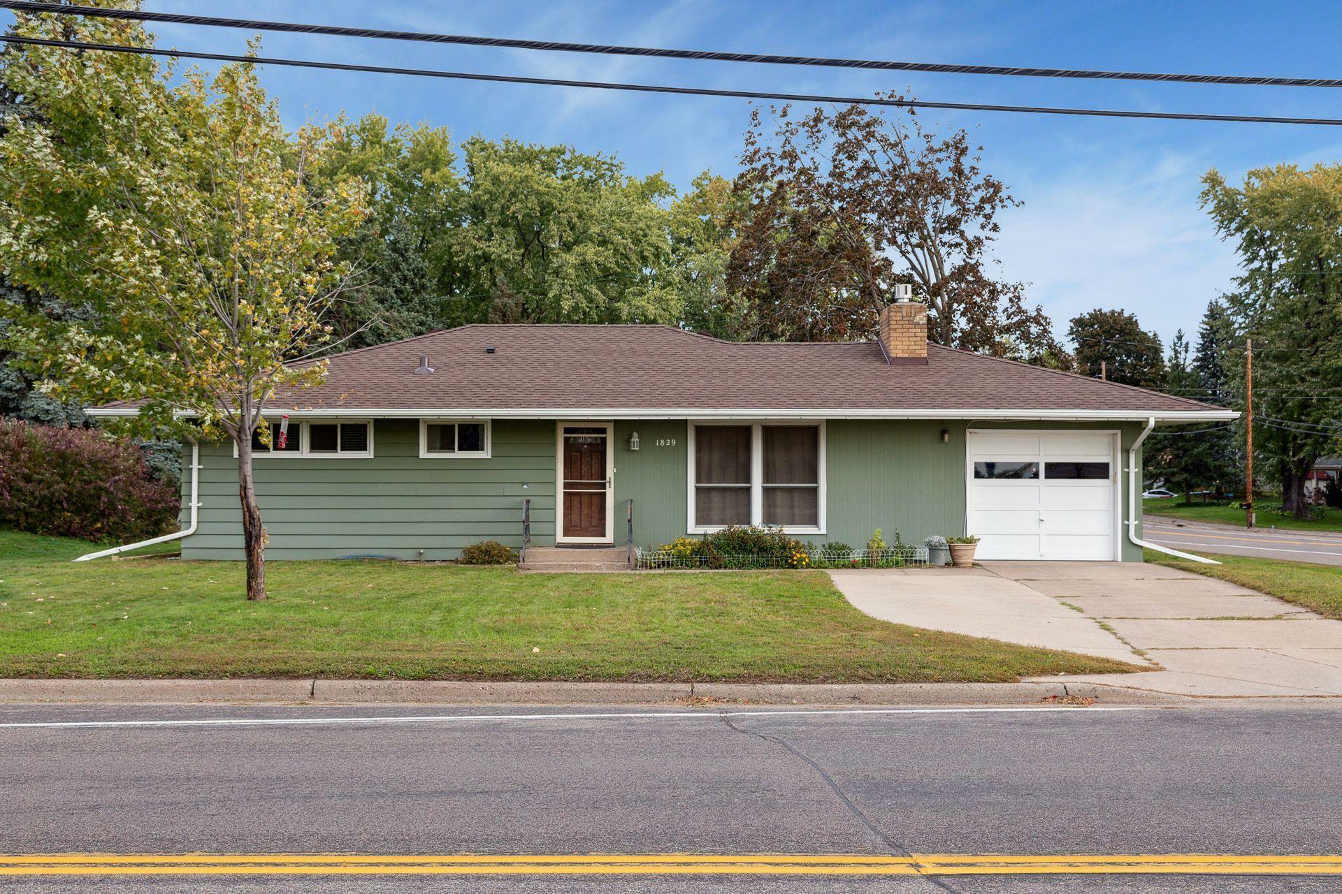 Property Photo:  1829 Roselawn Avenue W  MN 55113 