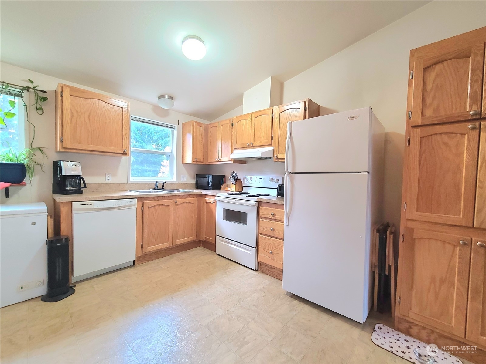 Property Photo:  12613 133rd Street Ct E  WA 98374 