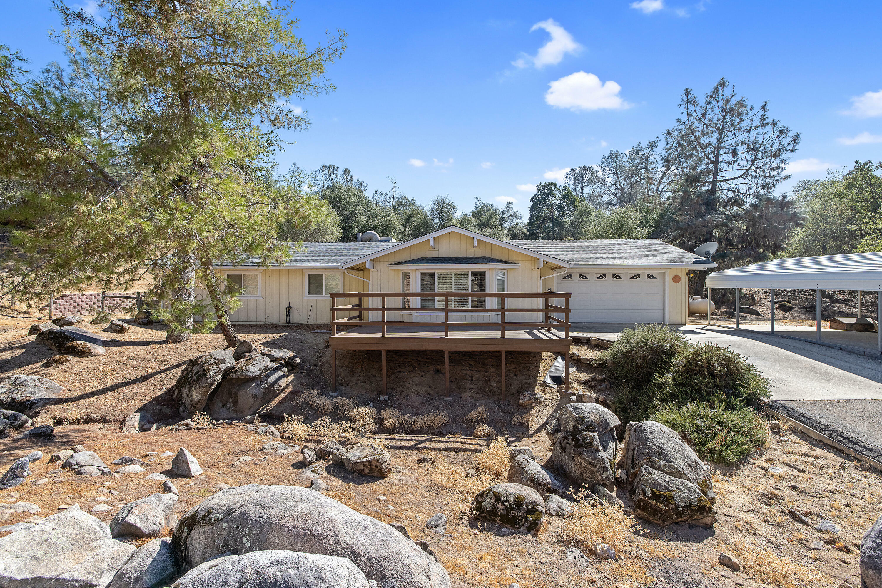 Property Photo:  29529 Revis Road  CA 93614 