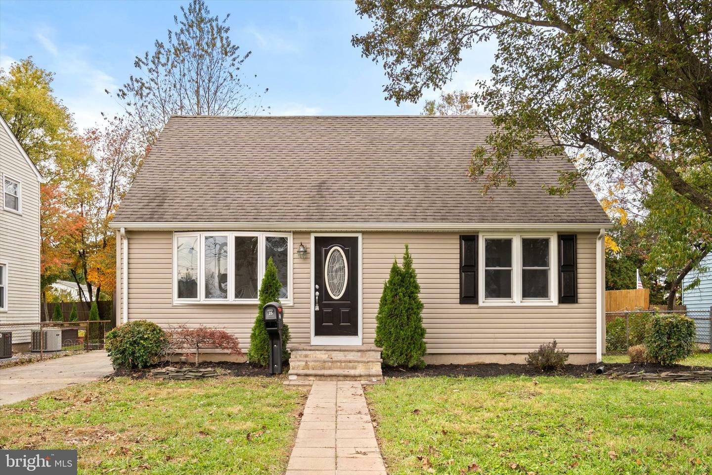 Property Photo:  25 Unwin Drive  NJ 08610 