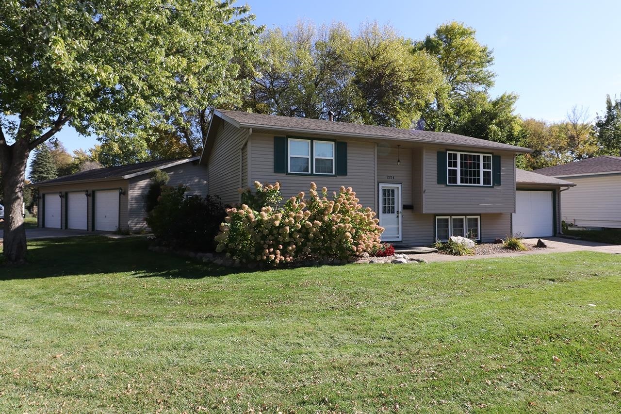 Property Photo:  1324 Fairview Avenue  IA 51301 