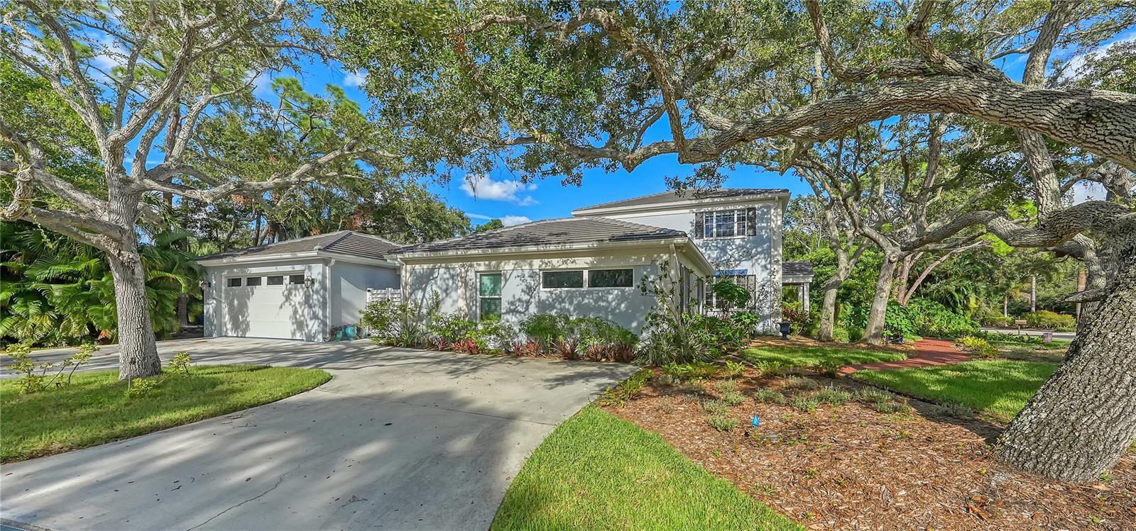 Property Photo: 1625 Landings Boulevard FL 34231
