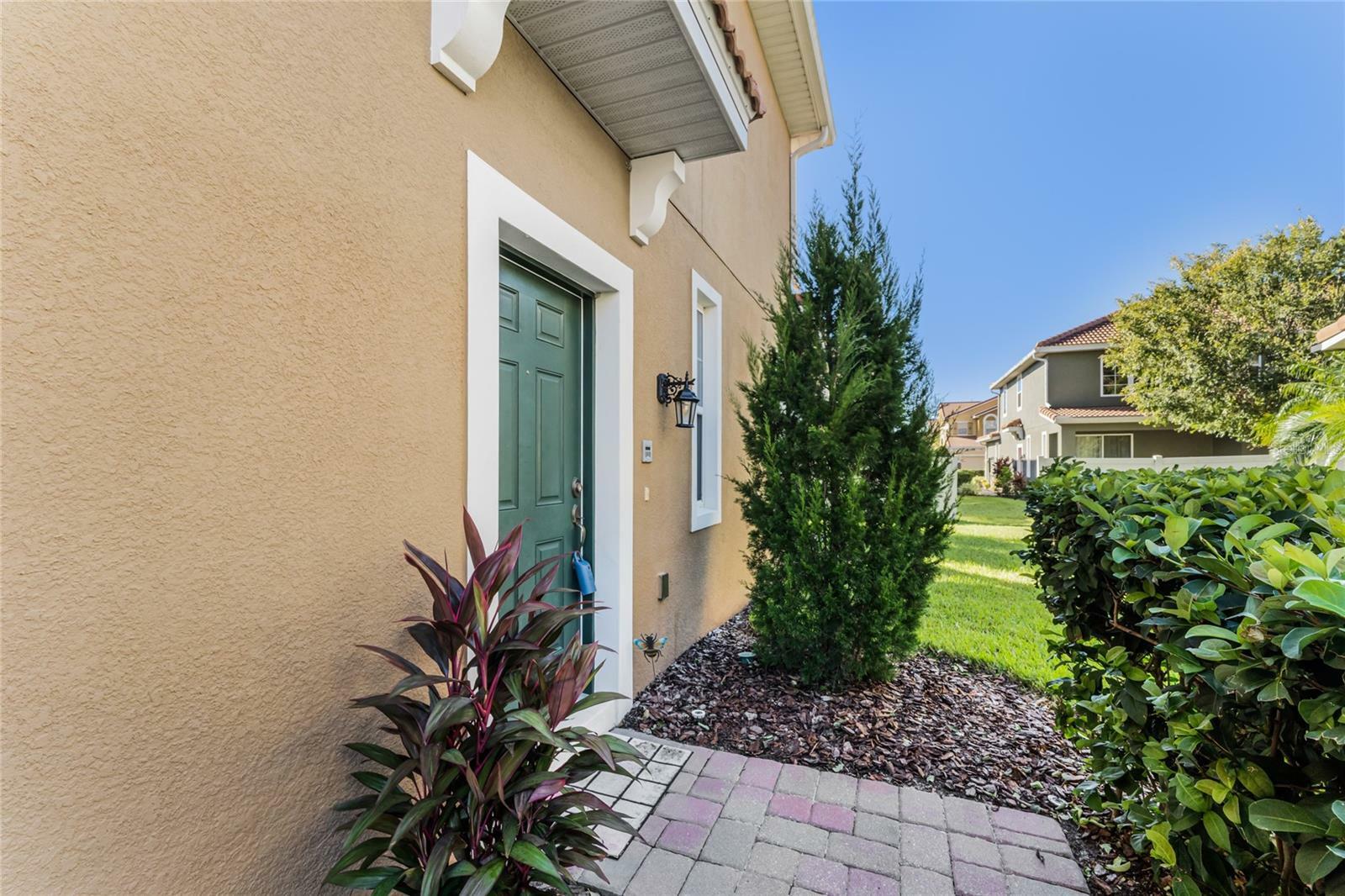 Property Photo:  5571 Siracusa Lane  FL 32771 