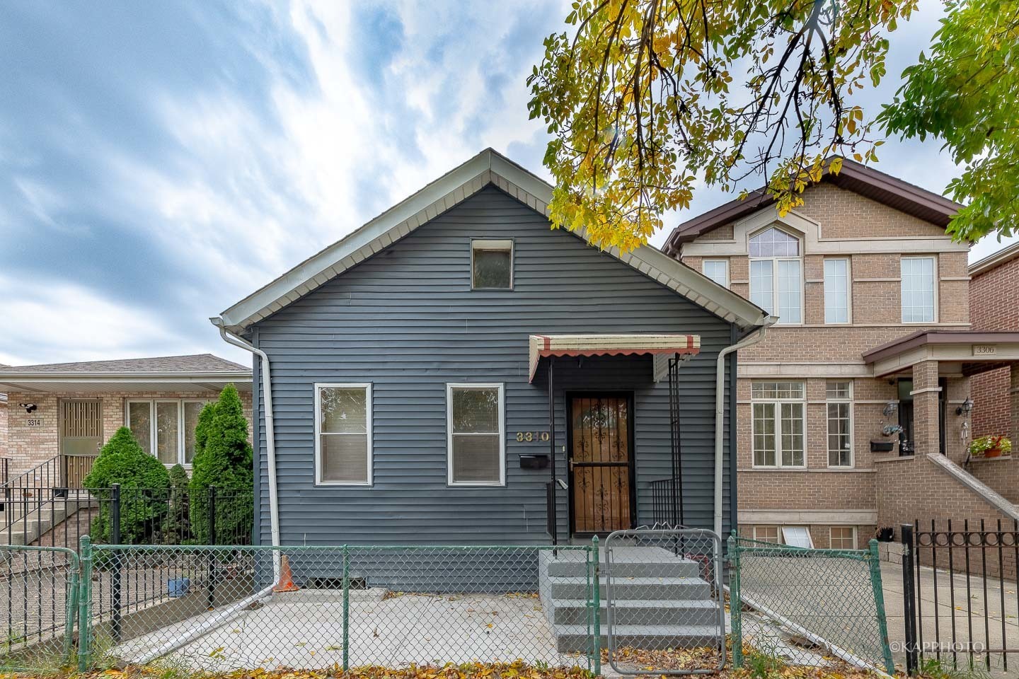 Property Photo:  3310 S Justine Street  IL 60608 