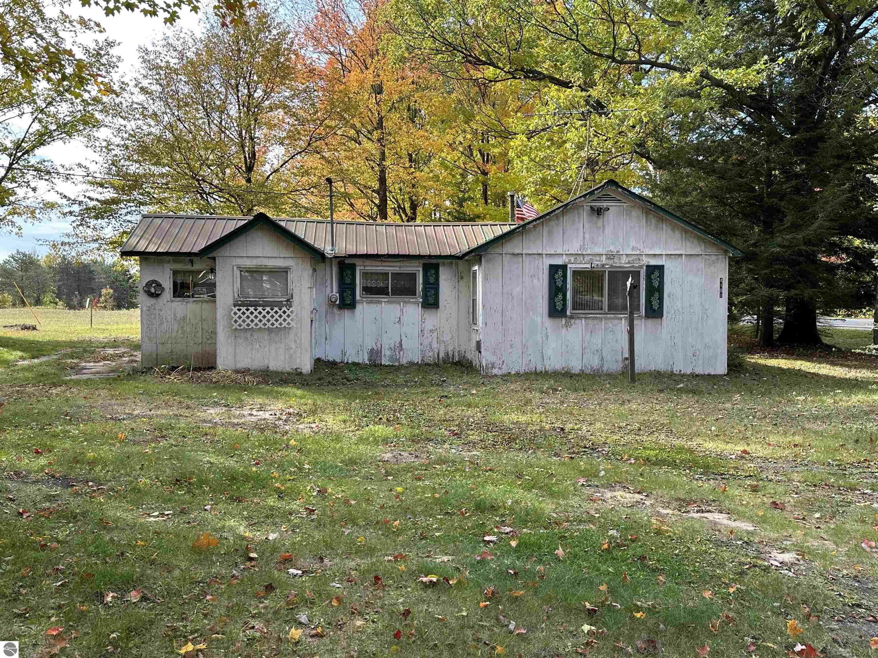 Property Photo:  4181 S Grandview Highway  MI 49638-9792 