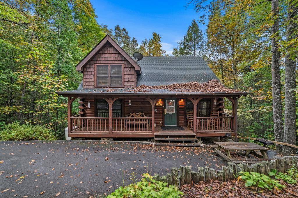 Property Photo:  1637 Majestic Oak Way  TN 37876 