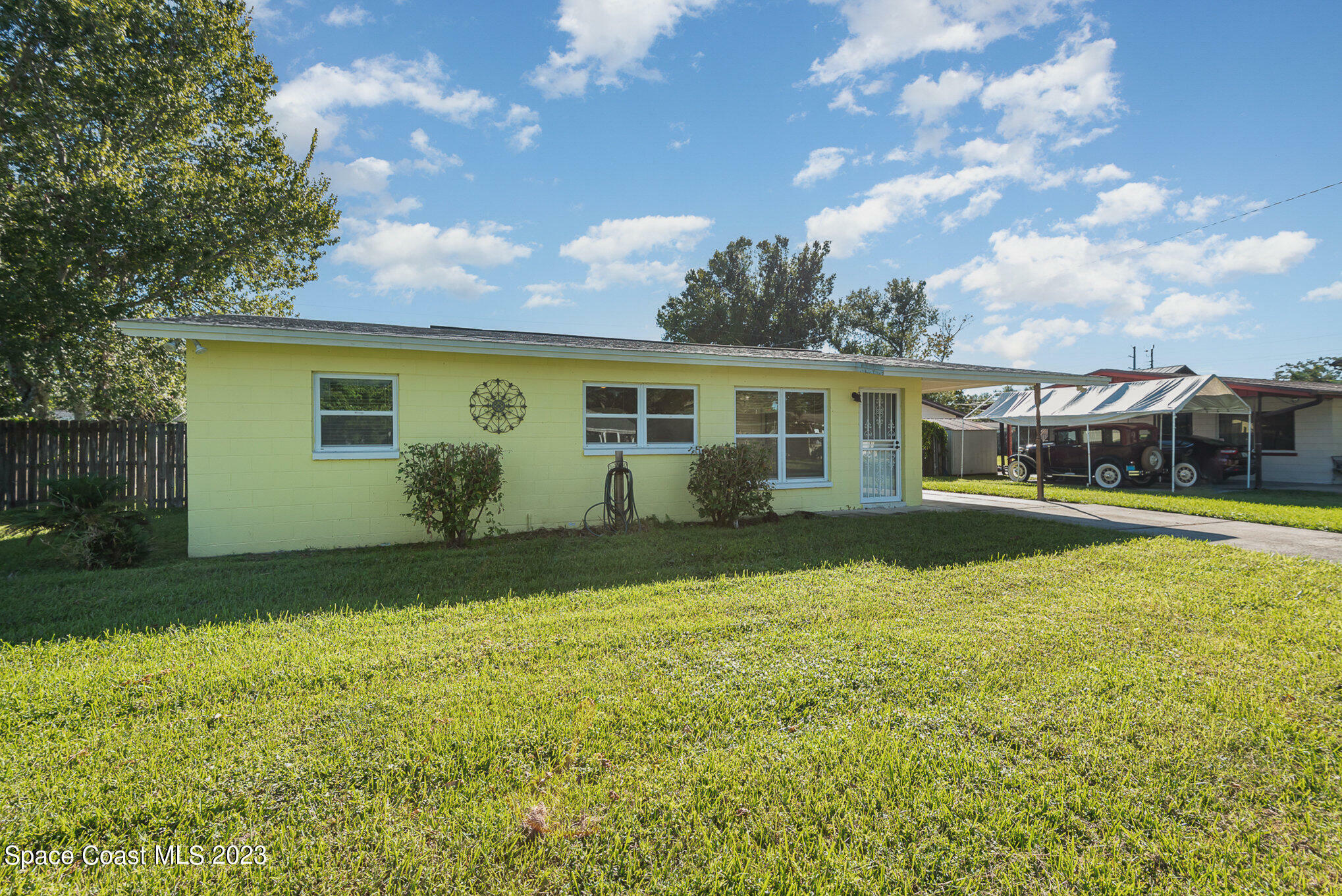 Property Photo:  1795 Cowan Drive  FL 32796 