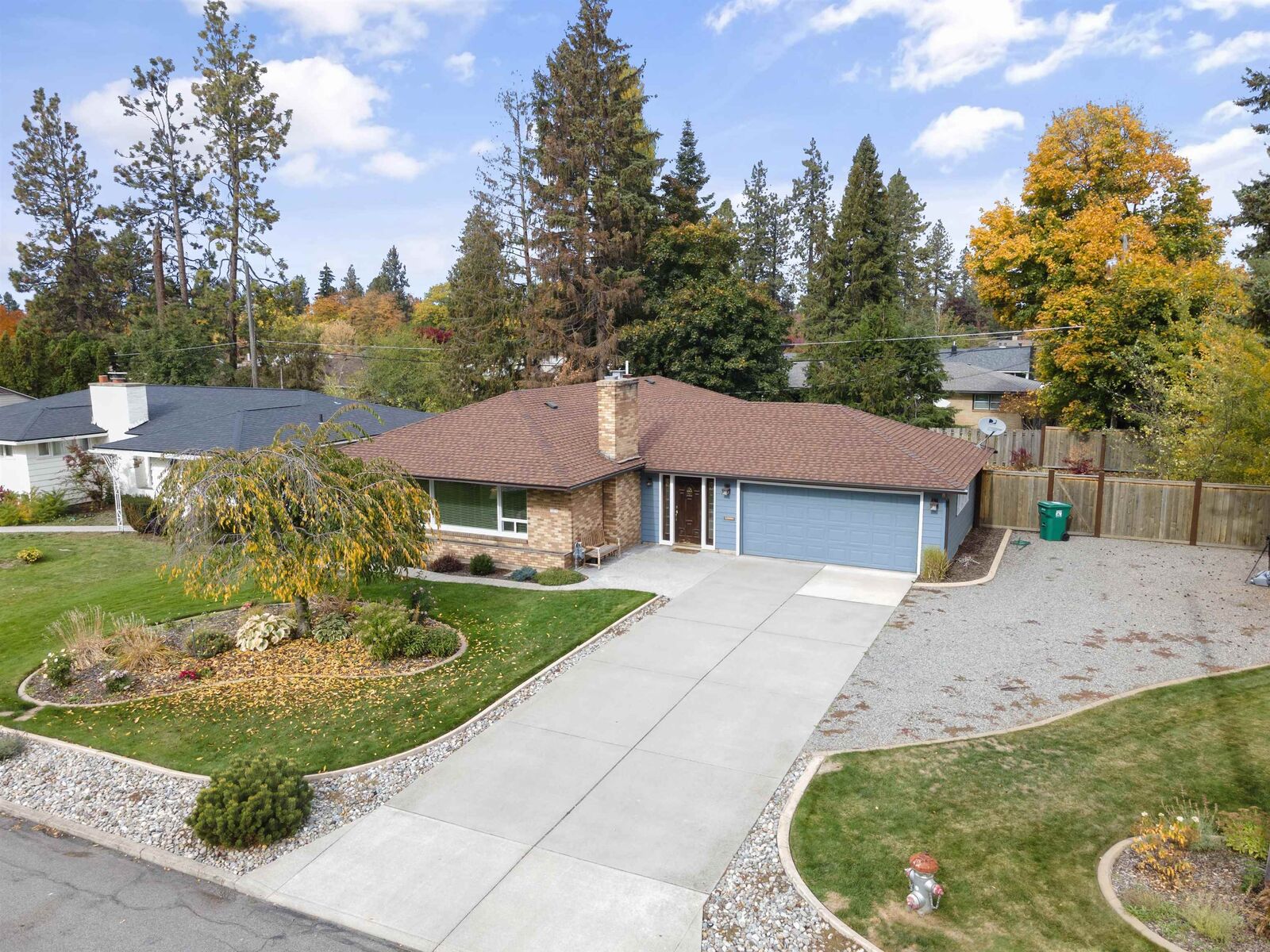 House for sale in Spokane 1215 E Club Ct, Spokane, WA 99203