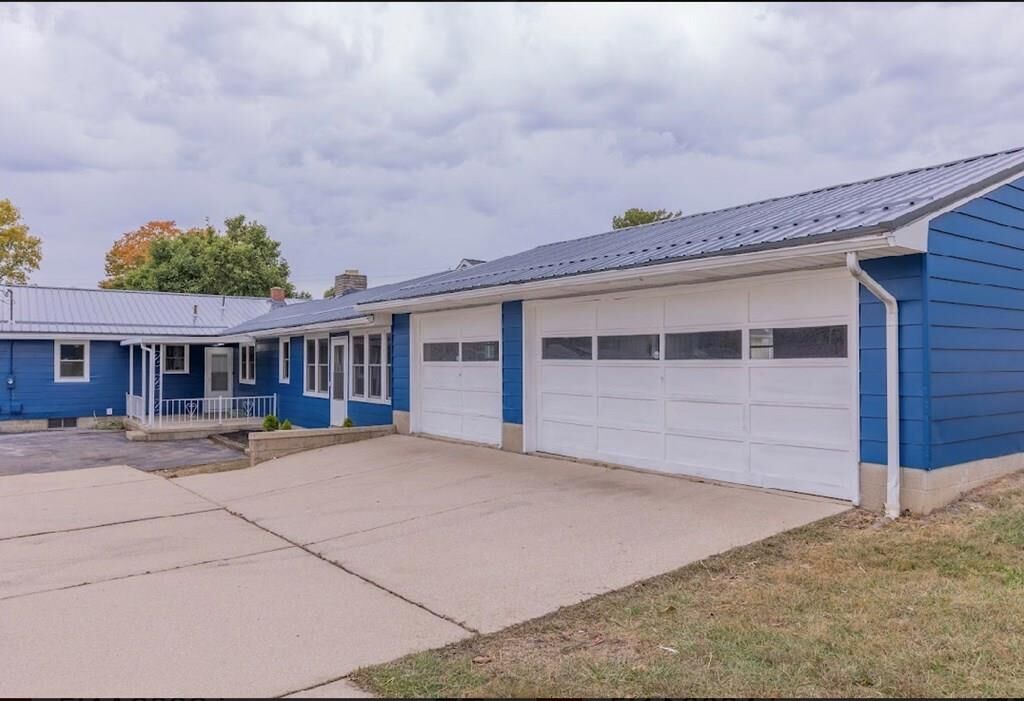 Property Photo: 419 Pohlman OH 45601