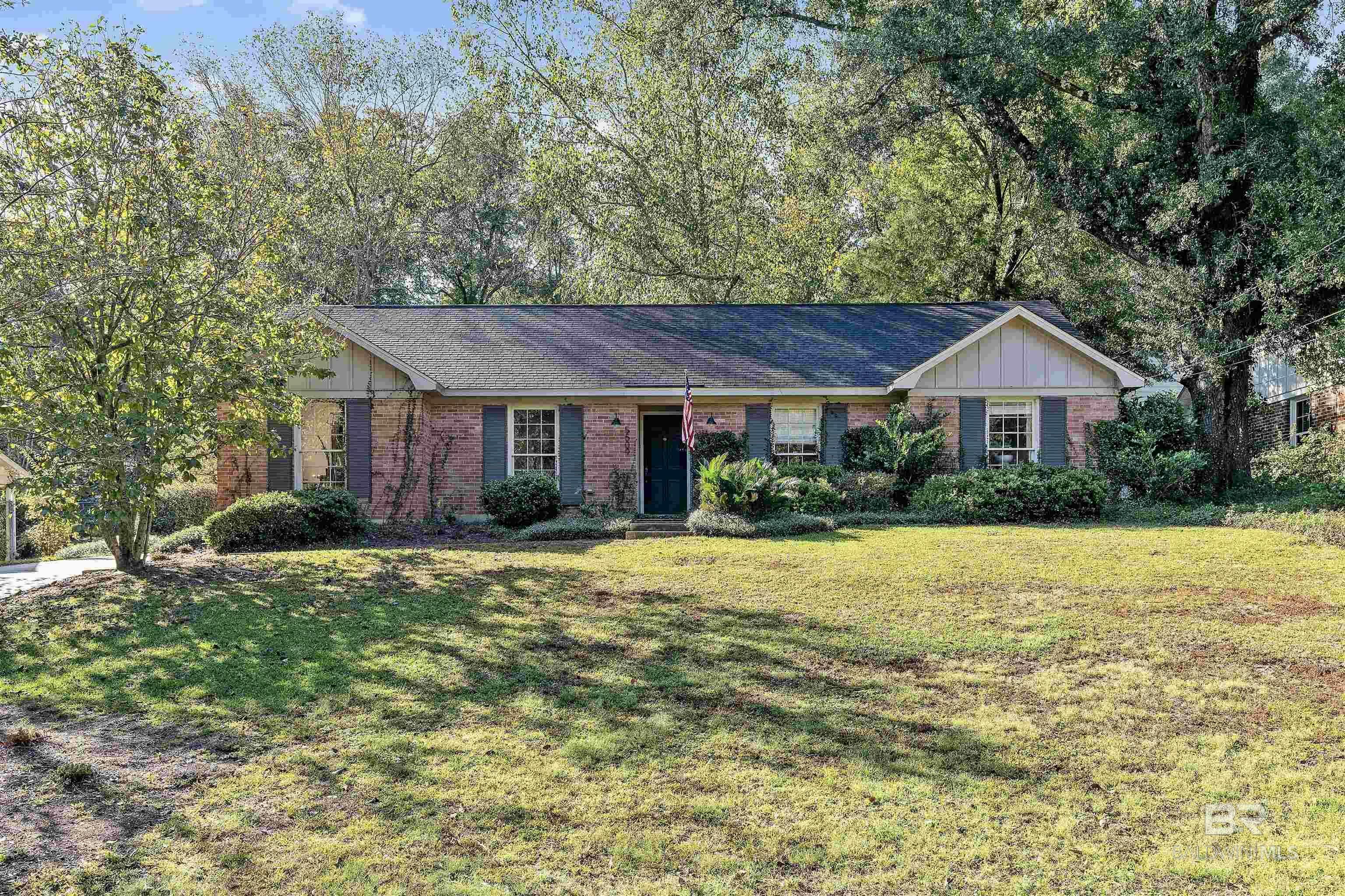 Property Photo:  5509 Richmond Road  AL 36608 