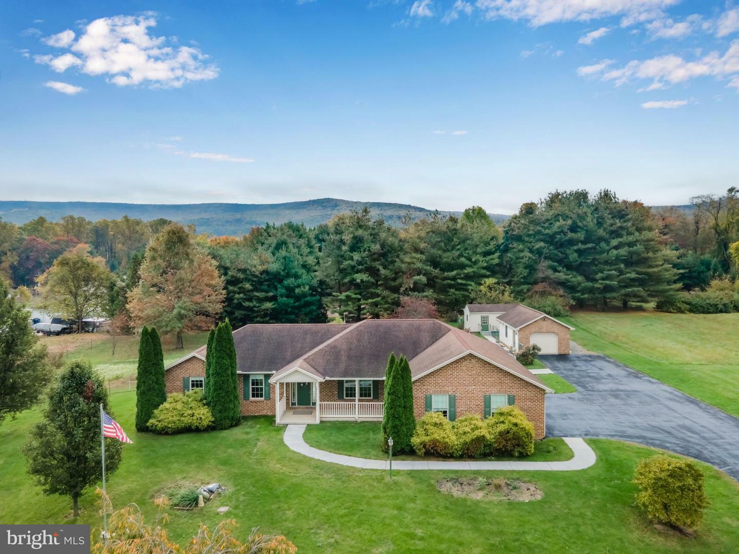 Property Photo:  816 Pine Road  PA 17015 