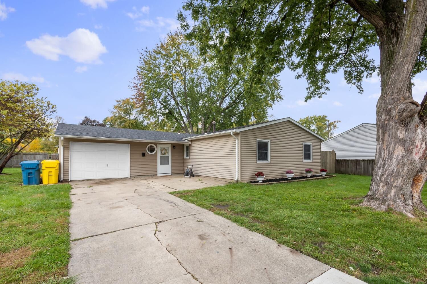 Property Photo: 1222 N Elmer Court IN 46319