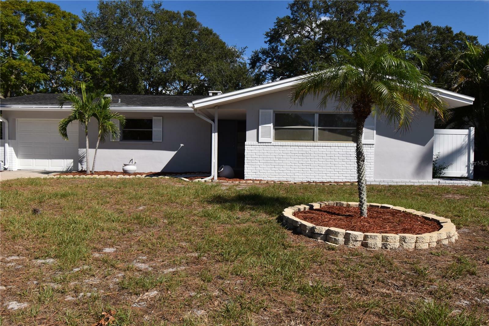 Property Photo:  11625 Oval Drive E  FL 33774 