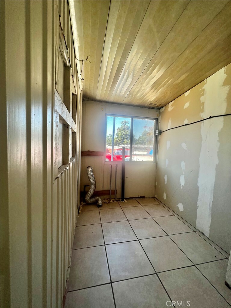 Property Photo:  15325 Orange Avenue  CA 90723 