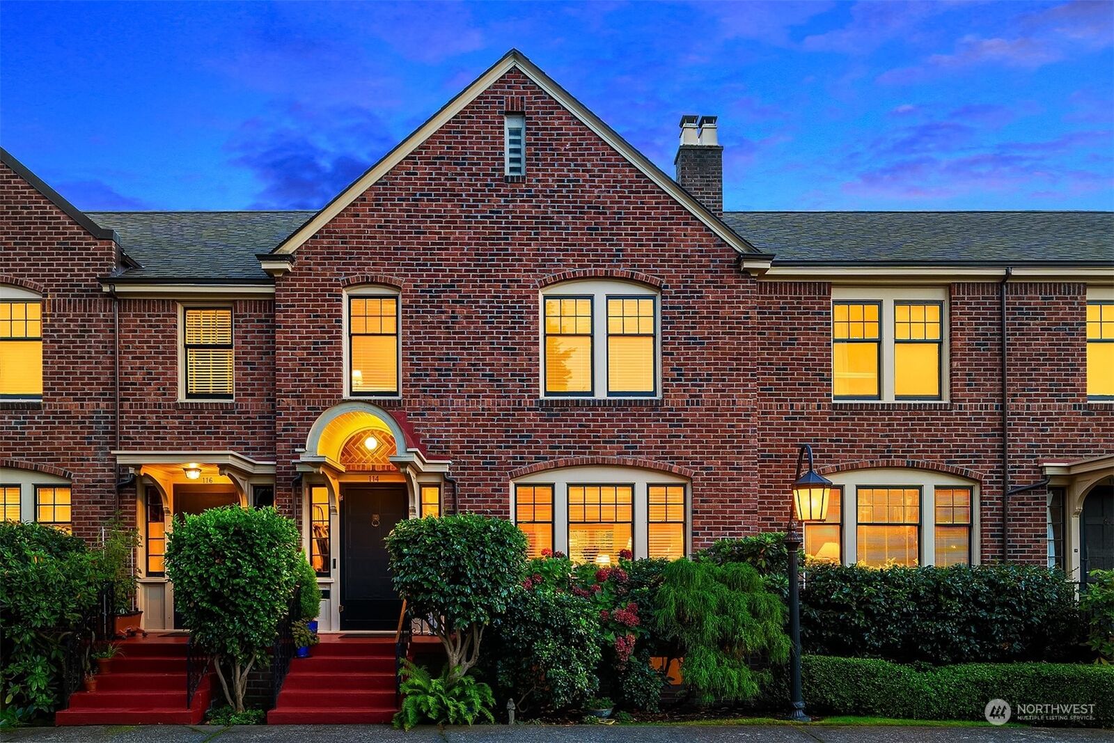 Property Photo:  4800 Fremont Avenue N 114  WA 98103 