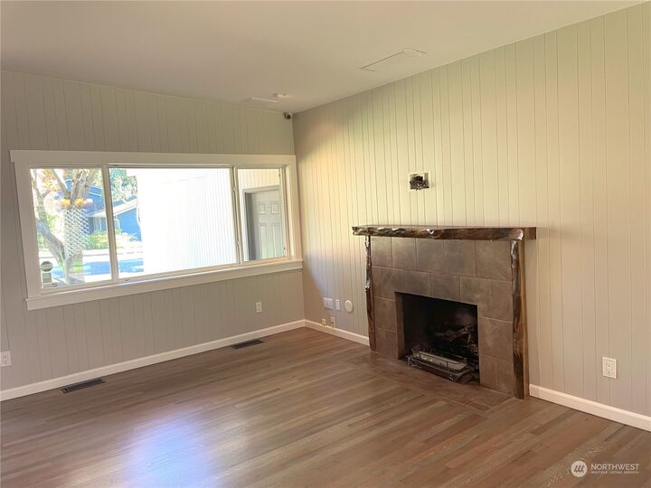 Property Photo: 20043 96th Avenue NE WA 98011