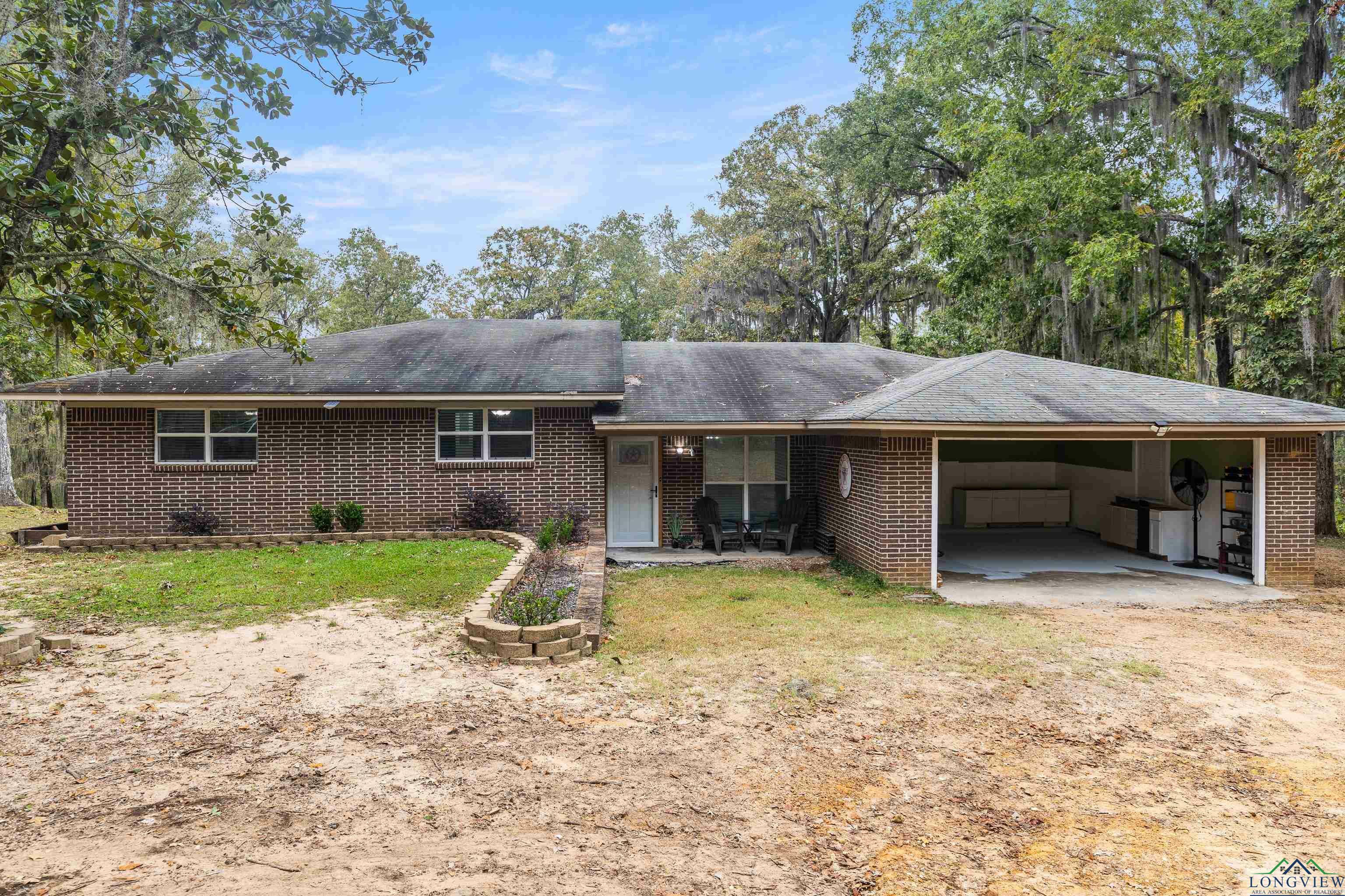 Property Photo:  2107 Dorough Rd  TX 75661 