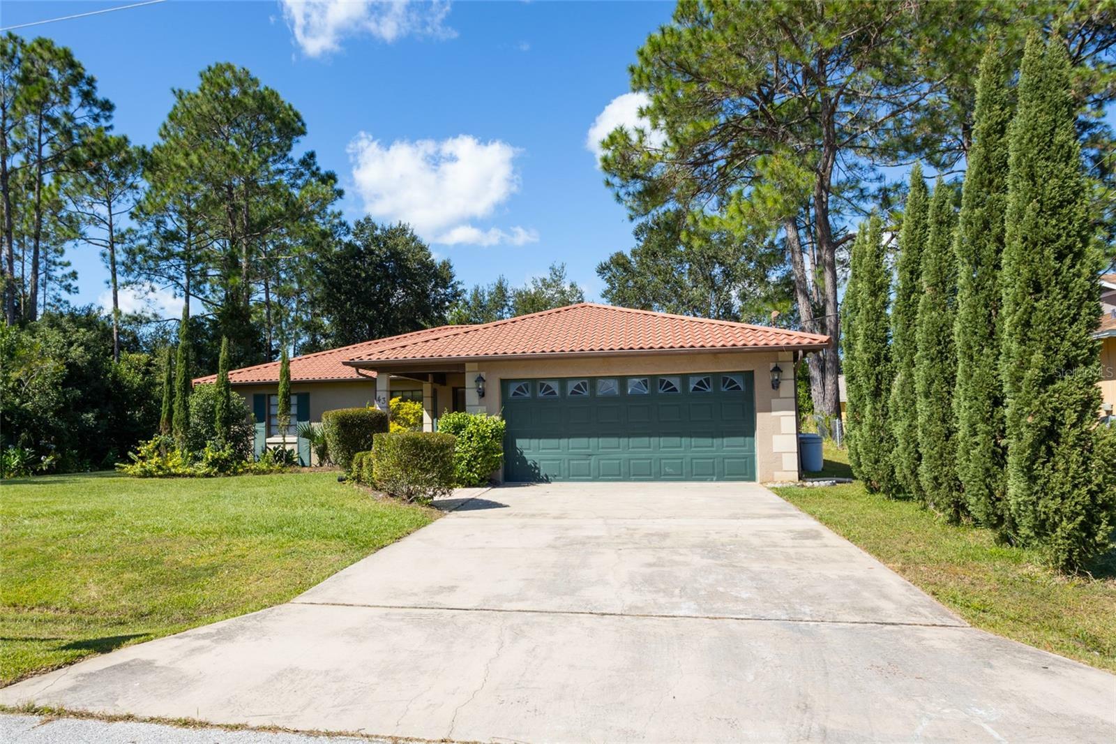 Property Photo:  43 Bronson Lane  FL 32137 