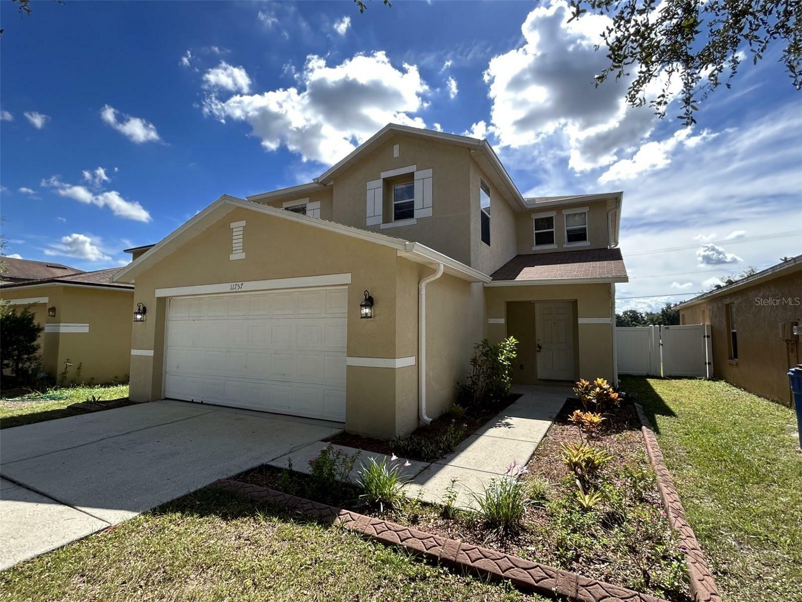 Property Photo: 11757 Mango Cross Court FL 33584