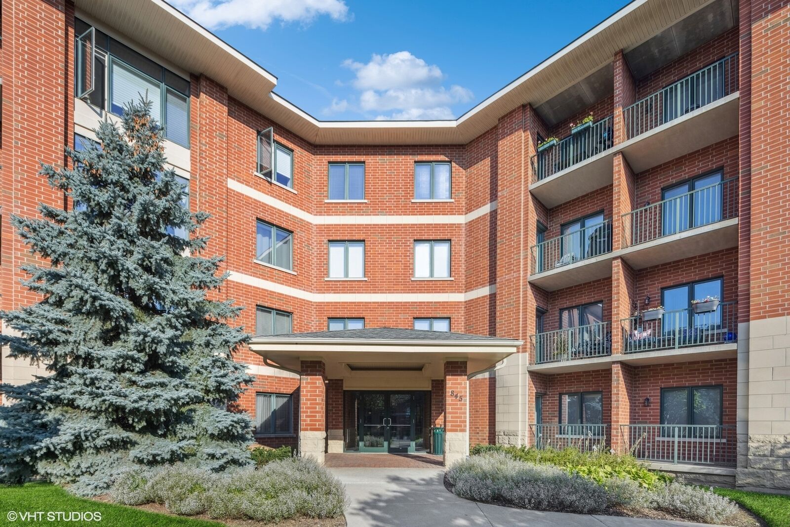 Property Photo: 845 E 22nd Street 217 IL 60148