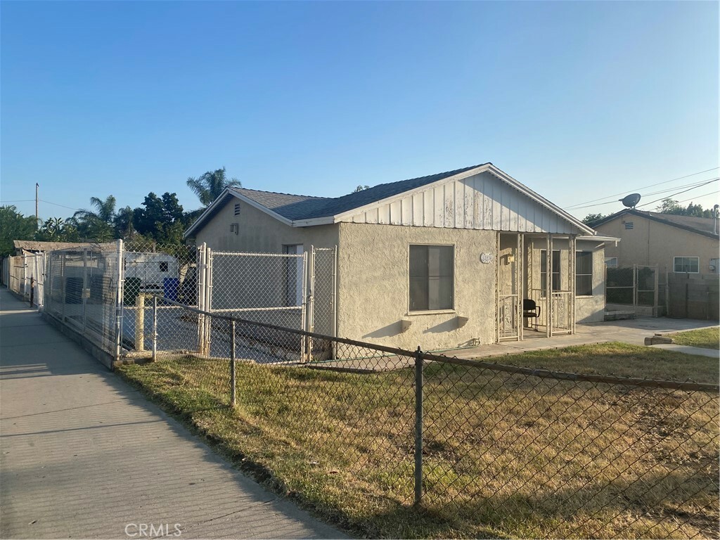 Property Photo: 13934 Filmore Street CA 91331
