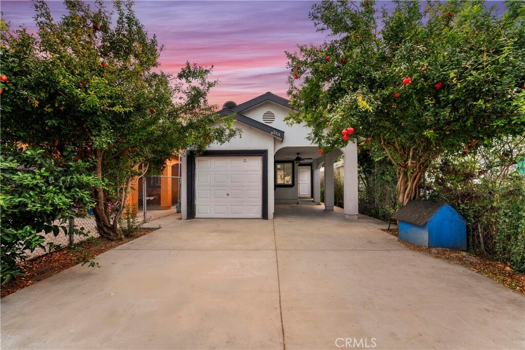 Property Photo:  2414 Santa Ana Boulevard S  CA 90059 