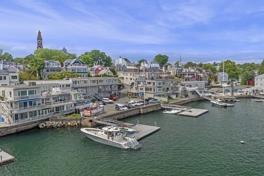 Property Photo: 24 Lee Street B6 MA 01945