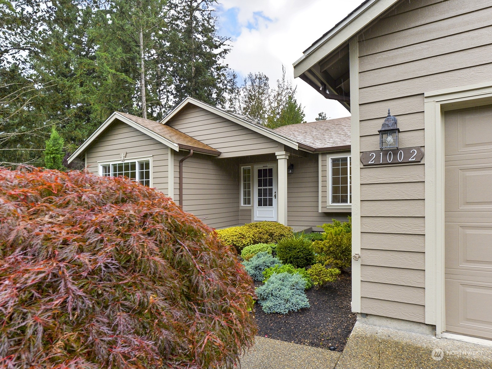Property Photo: 21002 81st Avenue Ct E WA 98387