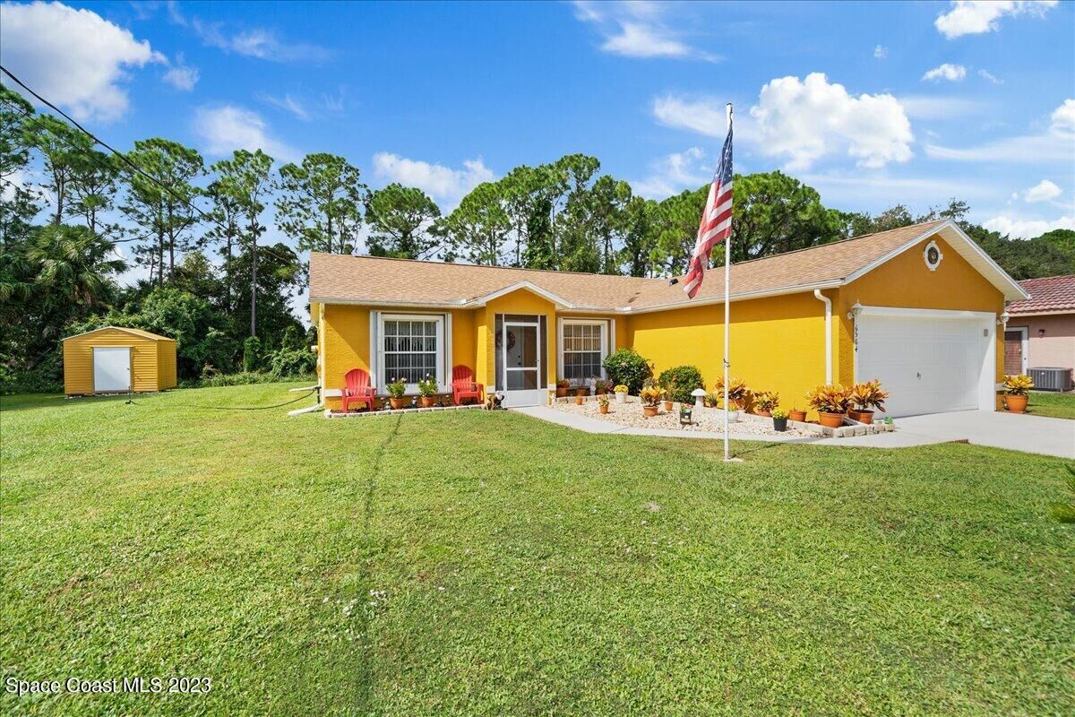 Property Photo:  6564 Crest Avenue  FL 32927 