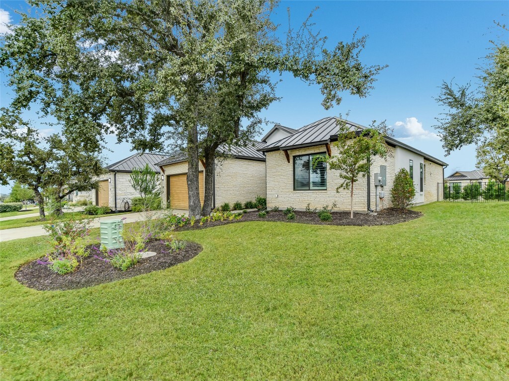 Property Photo:  4204 Tamerind Drive  TX 78738 